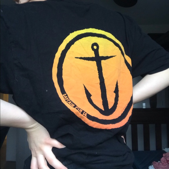 Graphic tee - Picture 2 of 2